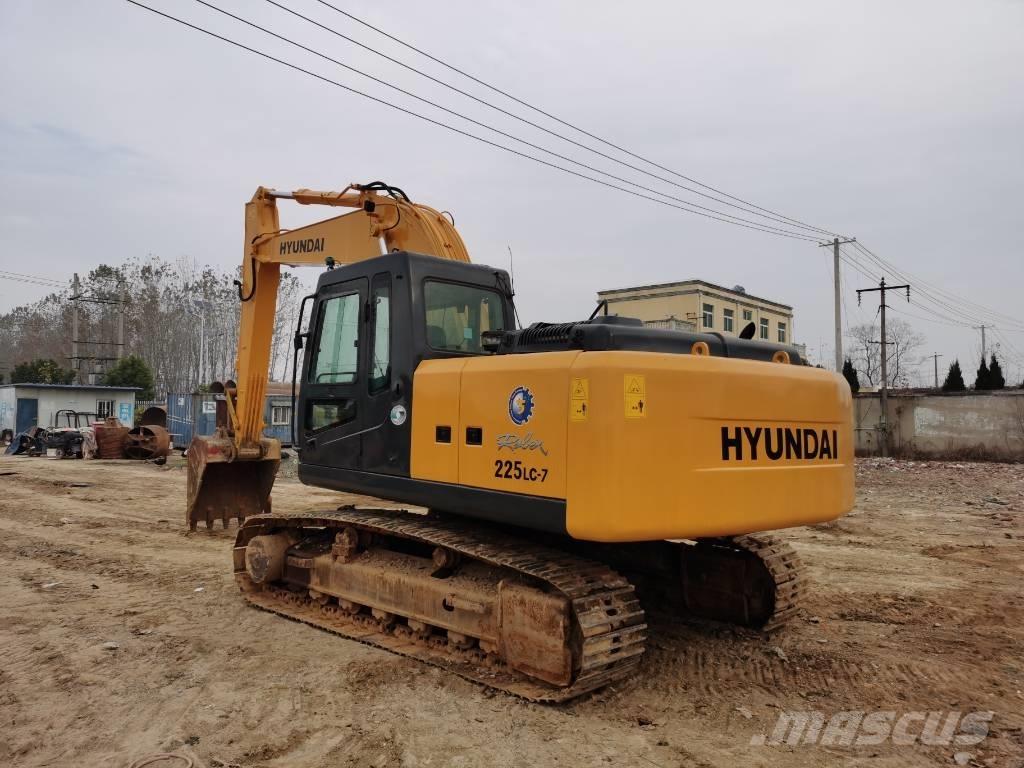 Hyundai R225LC-7 Lánctalpas kotrók