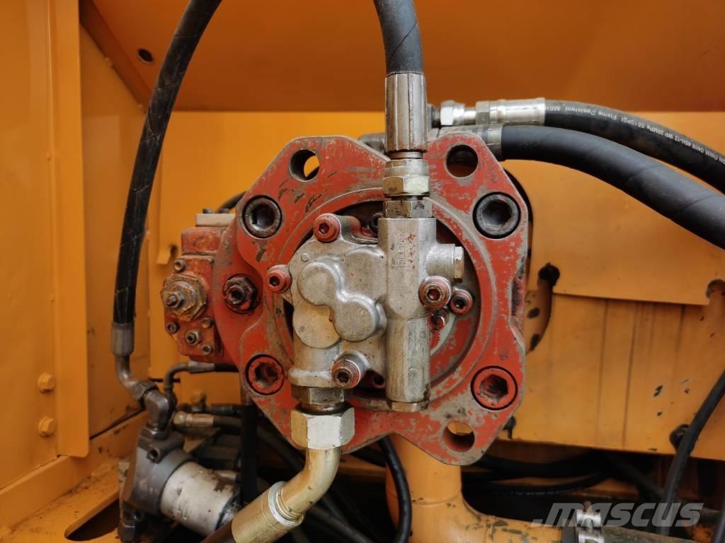 Hyundai R225LC-7 Lánctalpas kotrók