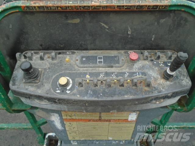 JLG 600 AJ Karos emelők
