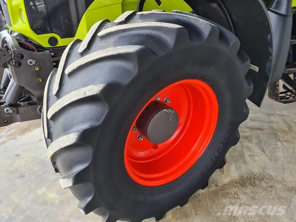 CLAAS Axion 850 CIS Traktorok