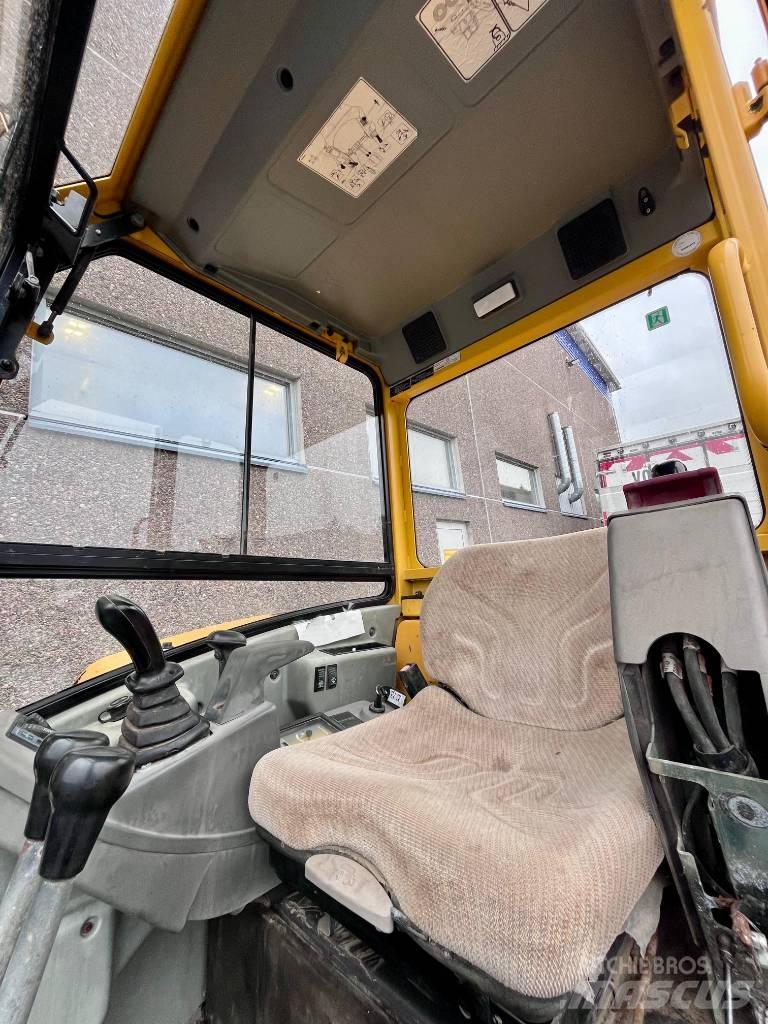 Volvo EC 25 Mini kotrók < 7t