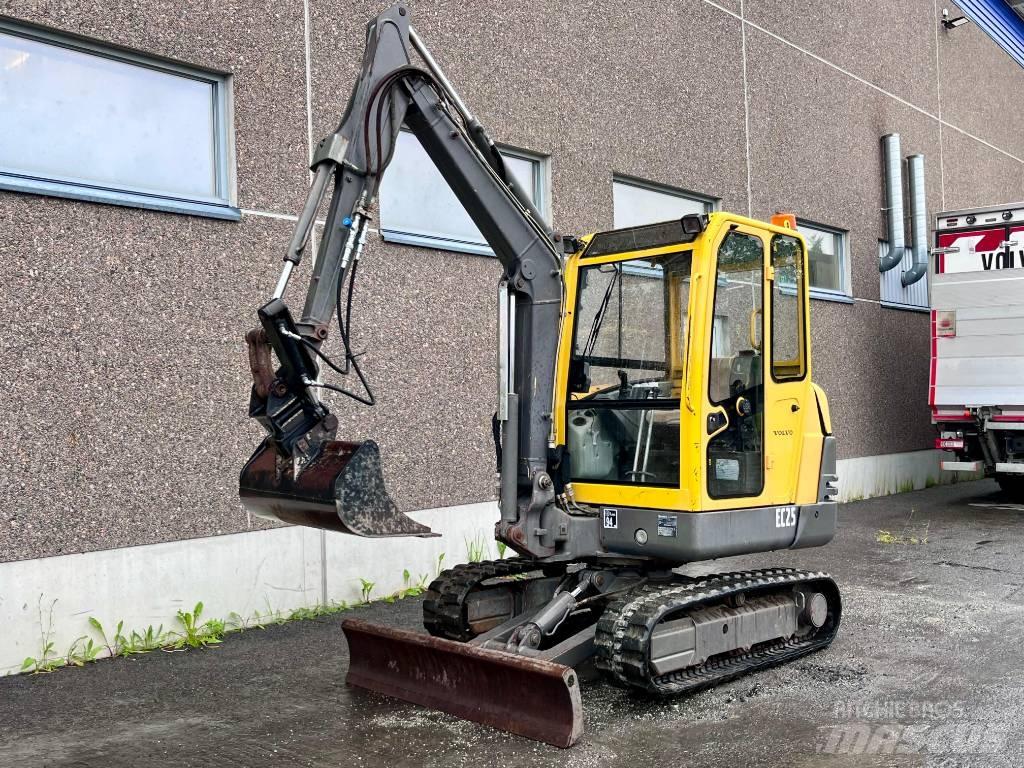 Volvo EC 25 Mini kotrók < 7t