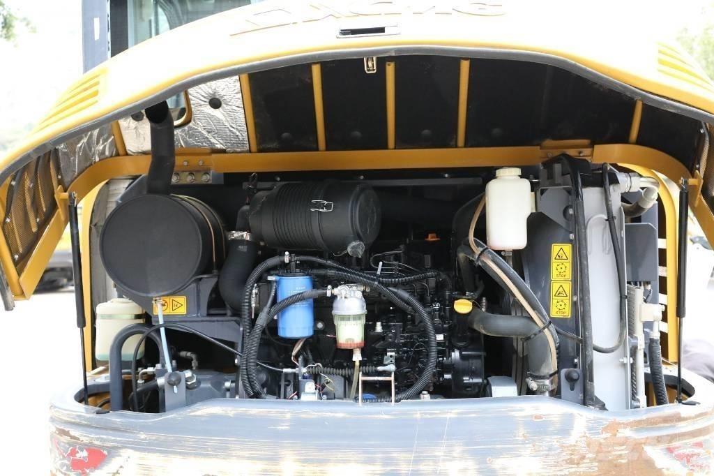 XCMG XE 60 DA Mini kotrók < 7t