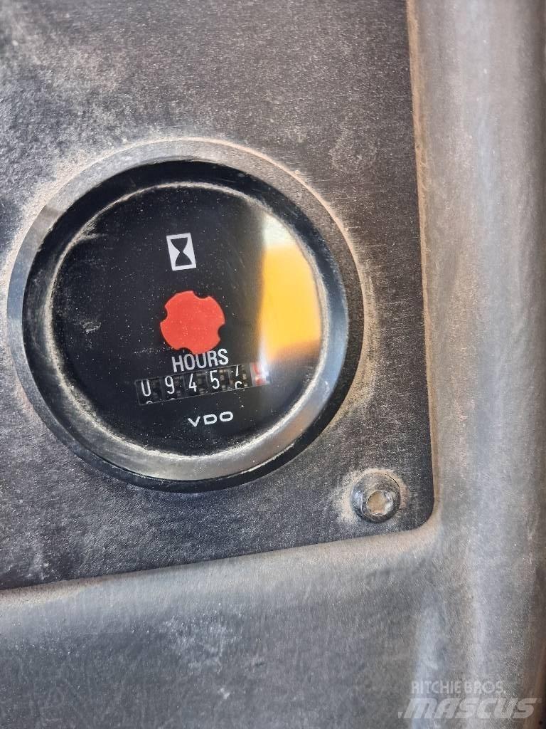 Volvo L 90 E Gumikerekes homlokrakodók
