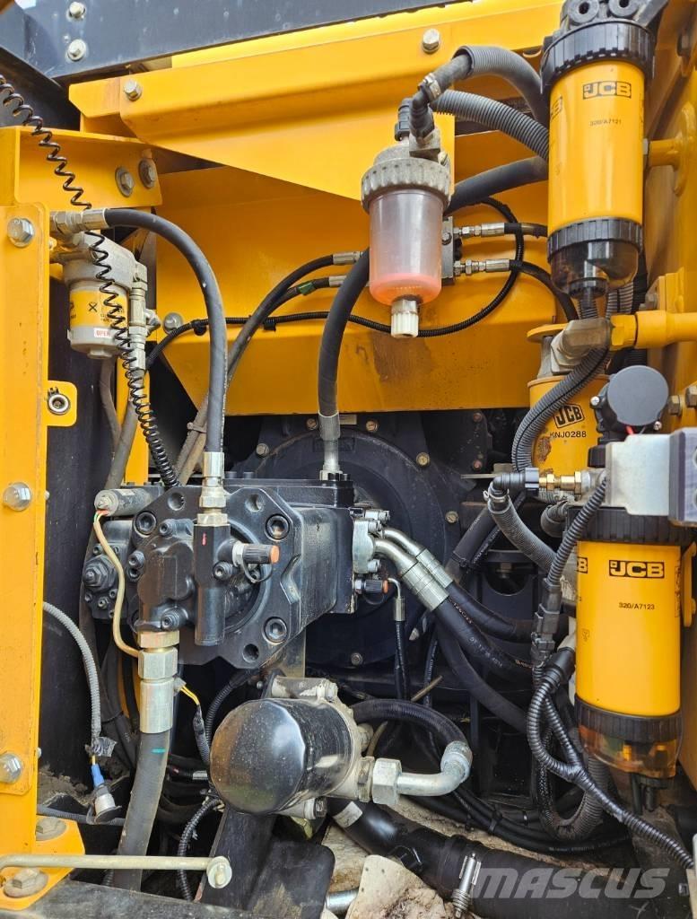 JCB JS 131 LC Lánctalpas kotrók