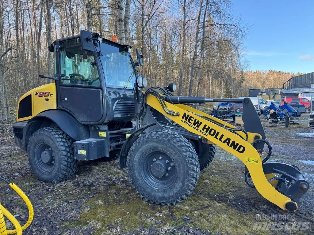 New Holland W 80 C Gumikerekes homlokrakodók
