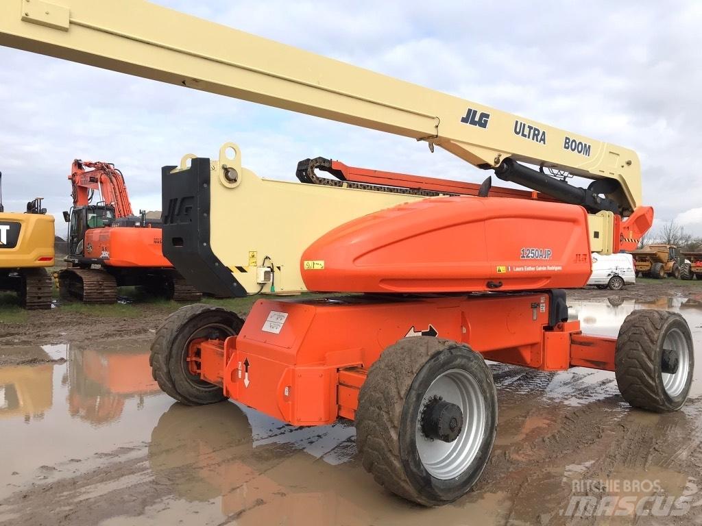 JLG 1250 AJP Karos emelők