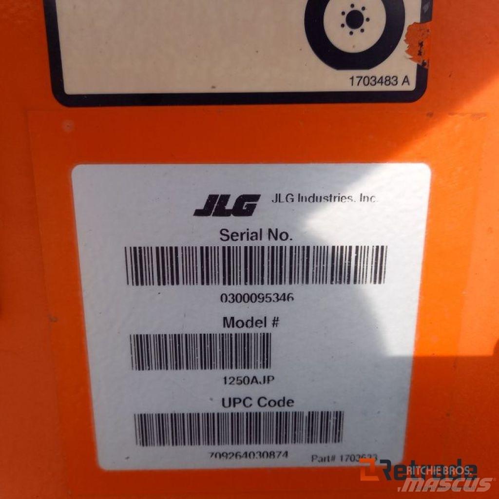JLG 1250 AJP Karos emelők