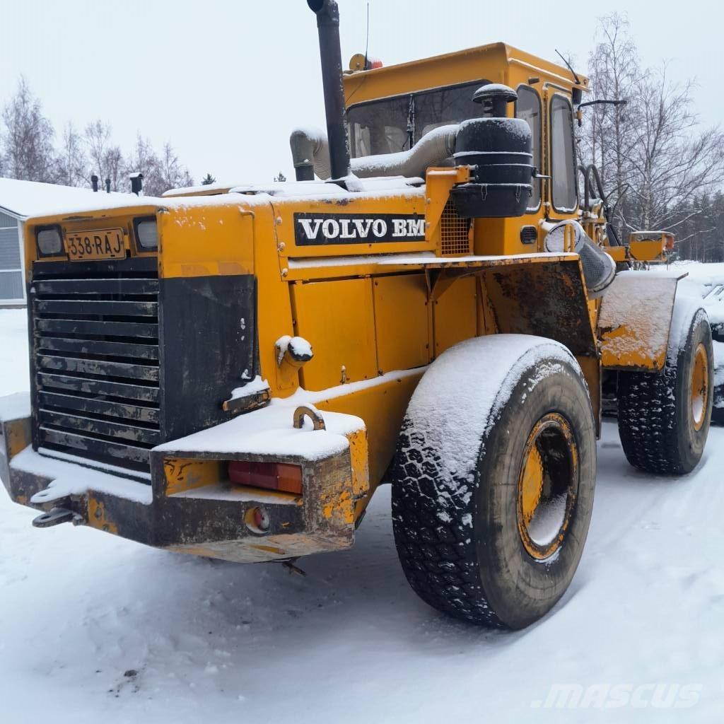 Volvo L 90 Gumikerekes homlokrakodók