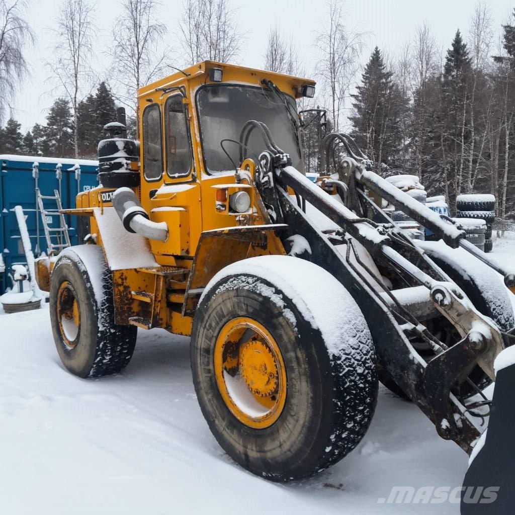 Volvo L 90 Gumikerekes homlokrakodók