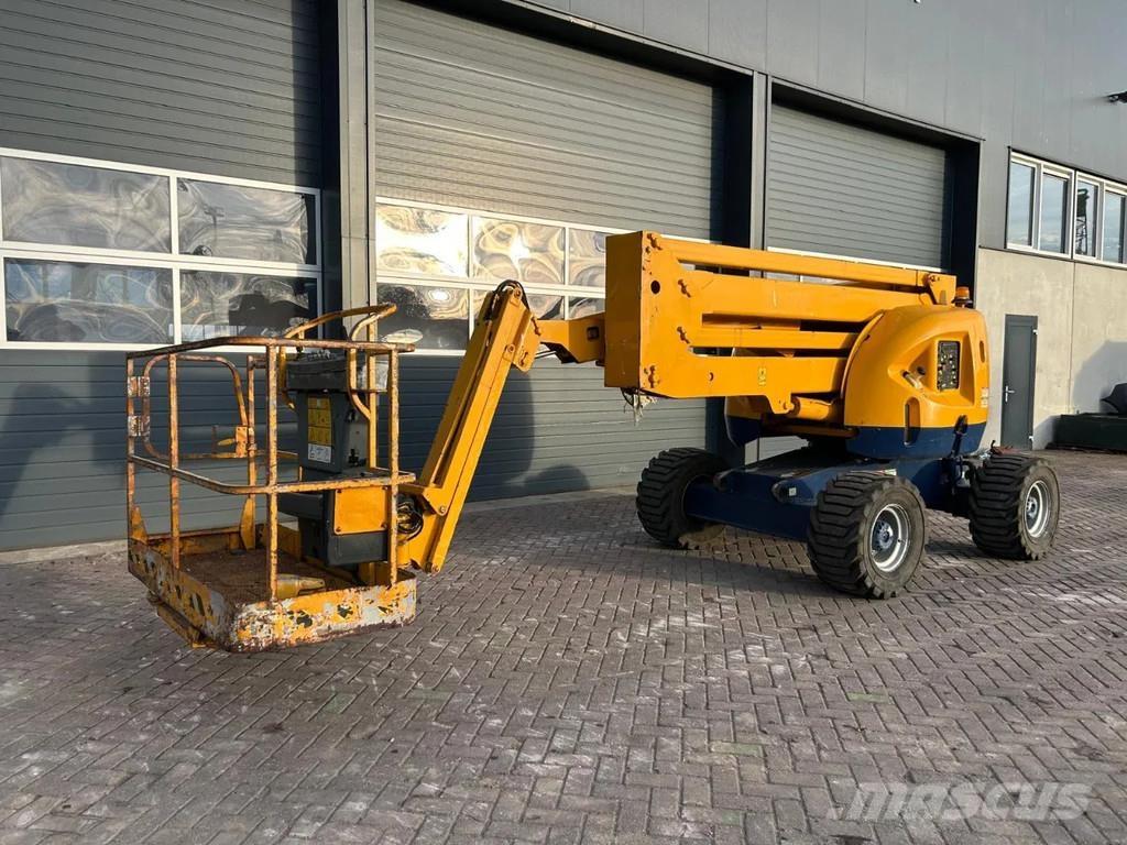 JLG 450AJ Karos emelők