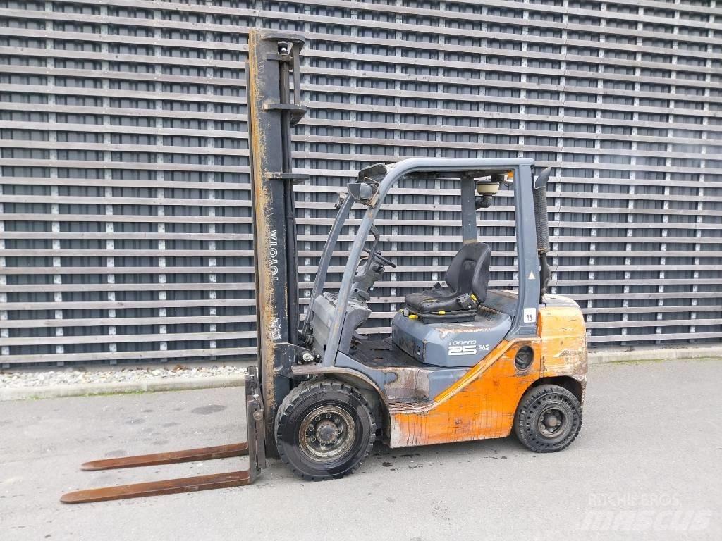 Toyota 25 Dízel targoncák