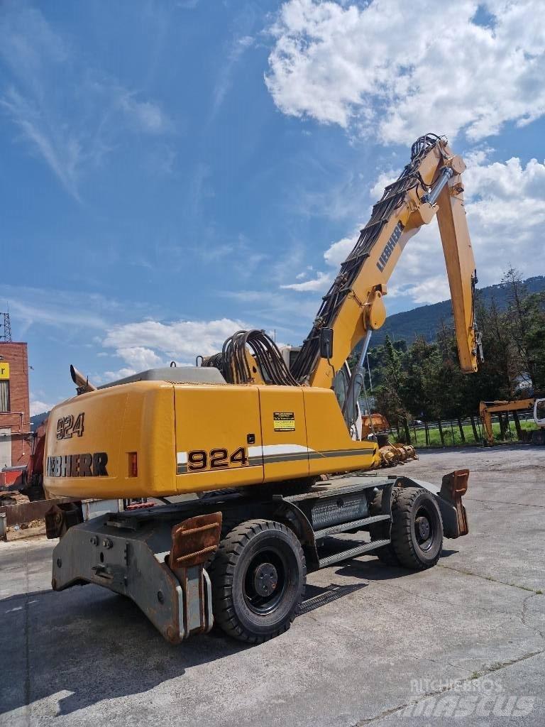 Liebherr A924C Hulladékkezelő gépek