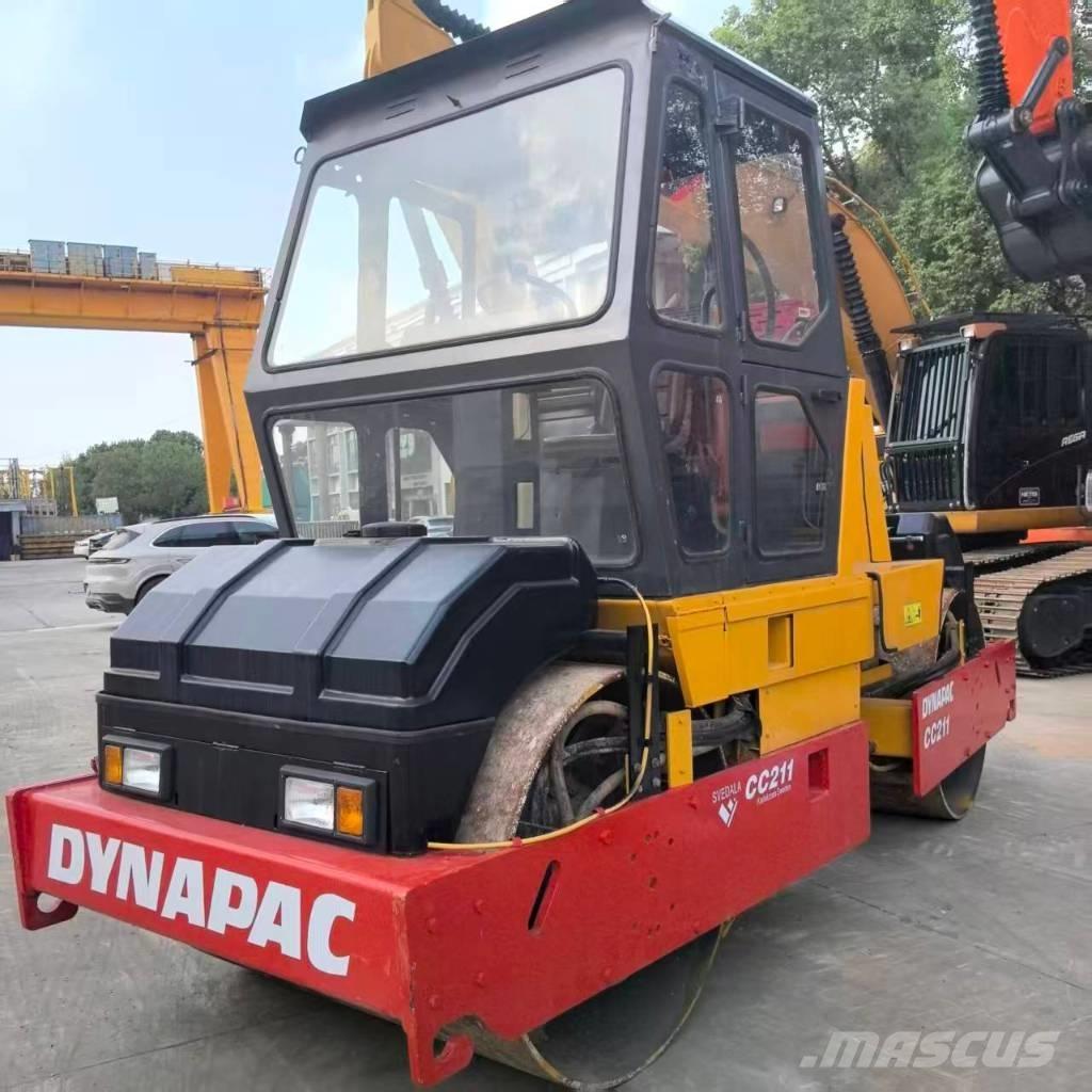Dynapac CC 211 Egydobos hengerek