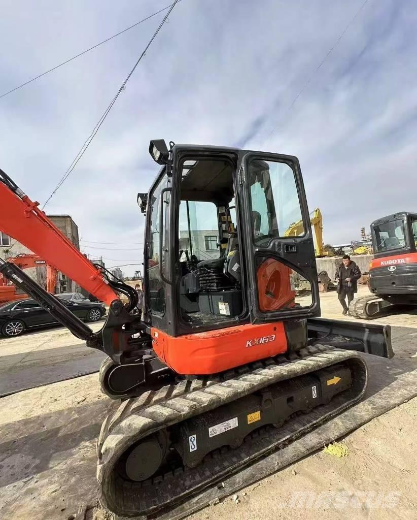 Kubota 163 Lánctalpas kotrók