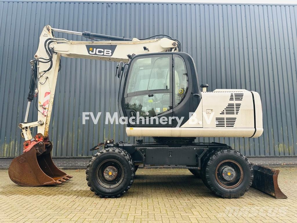 JCB JS 145 W Gumikerekes kotrók