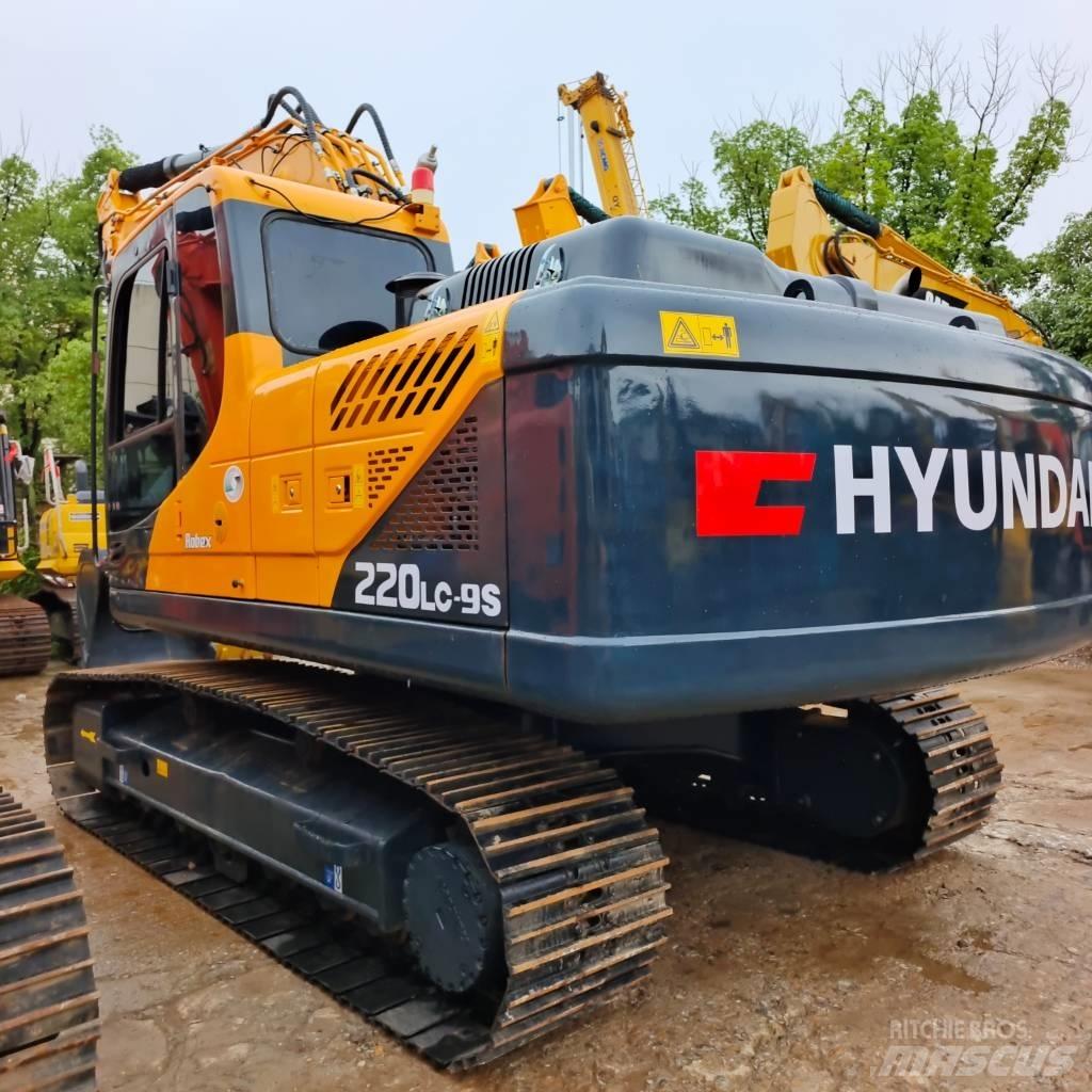 Hyundai 220lc-9s Lánctalpas kotrók