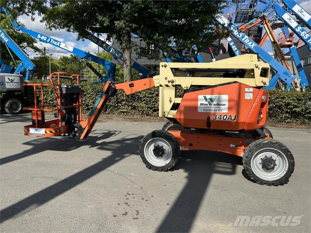 JLG 340AJ (4566) Karos emelők