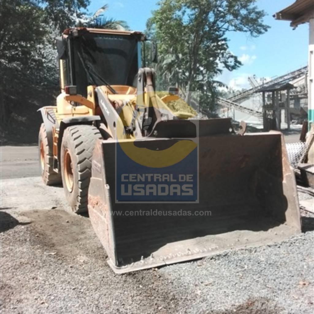 Volvo L 90 F Gumikerekes homlokrakodók