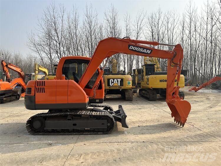 Doosan DX75 Mini kotrók < 7t