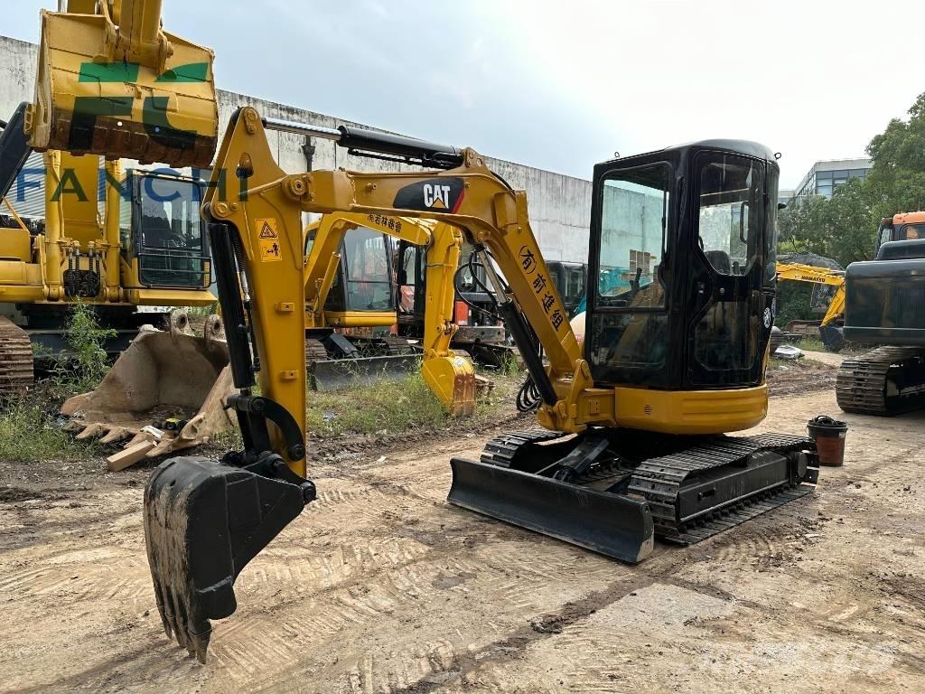 CAT 303 CR Mini kotrók < 7t