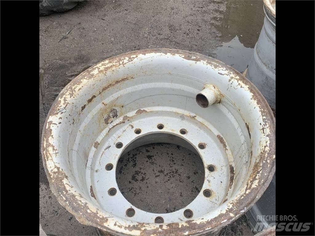 Gremo 1350 24x26,5 Gumiabroncsok, kerekek és felnik