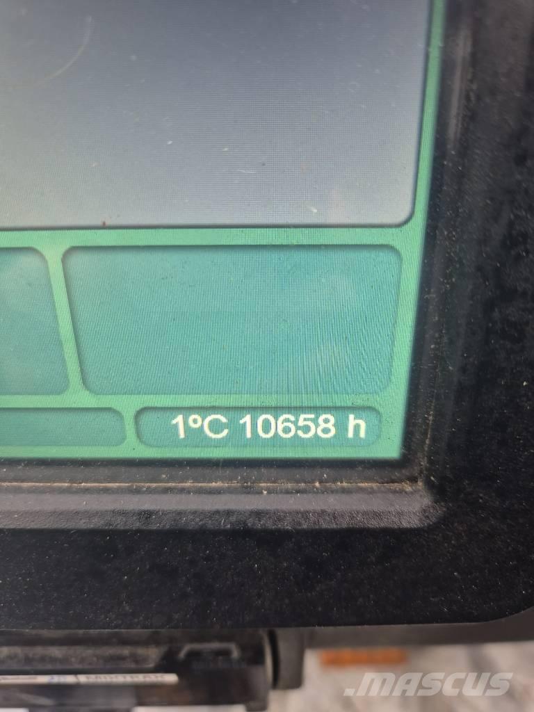 John Deere 1210 G Kihordók