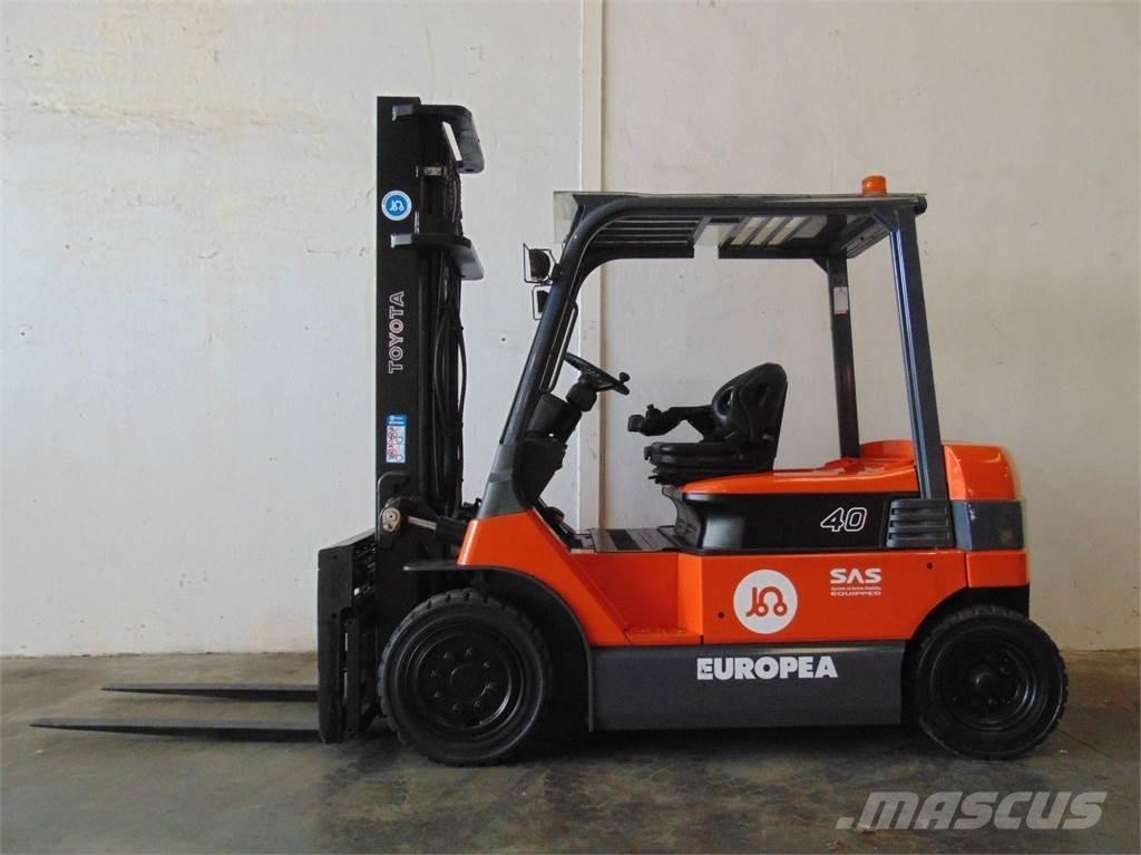 Toyota 7FBMF40 Elektromos targoncák
