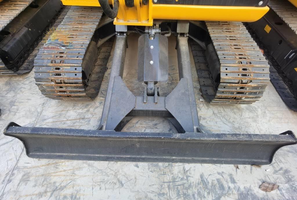 CAT 306 Mini kotrók < 7t