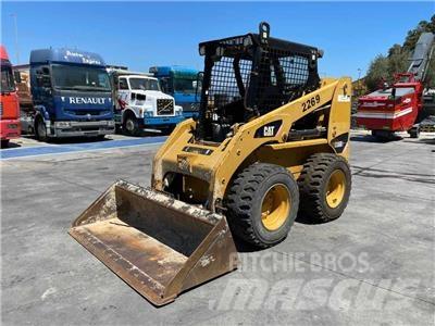 CAT 236 B Kompaktrakodók