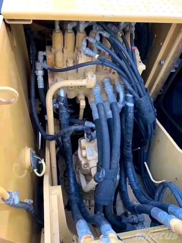 CAT 312 D Lánctalpas kotrók