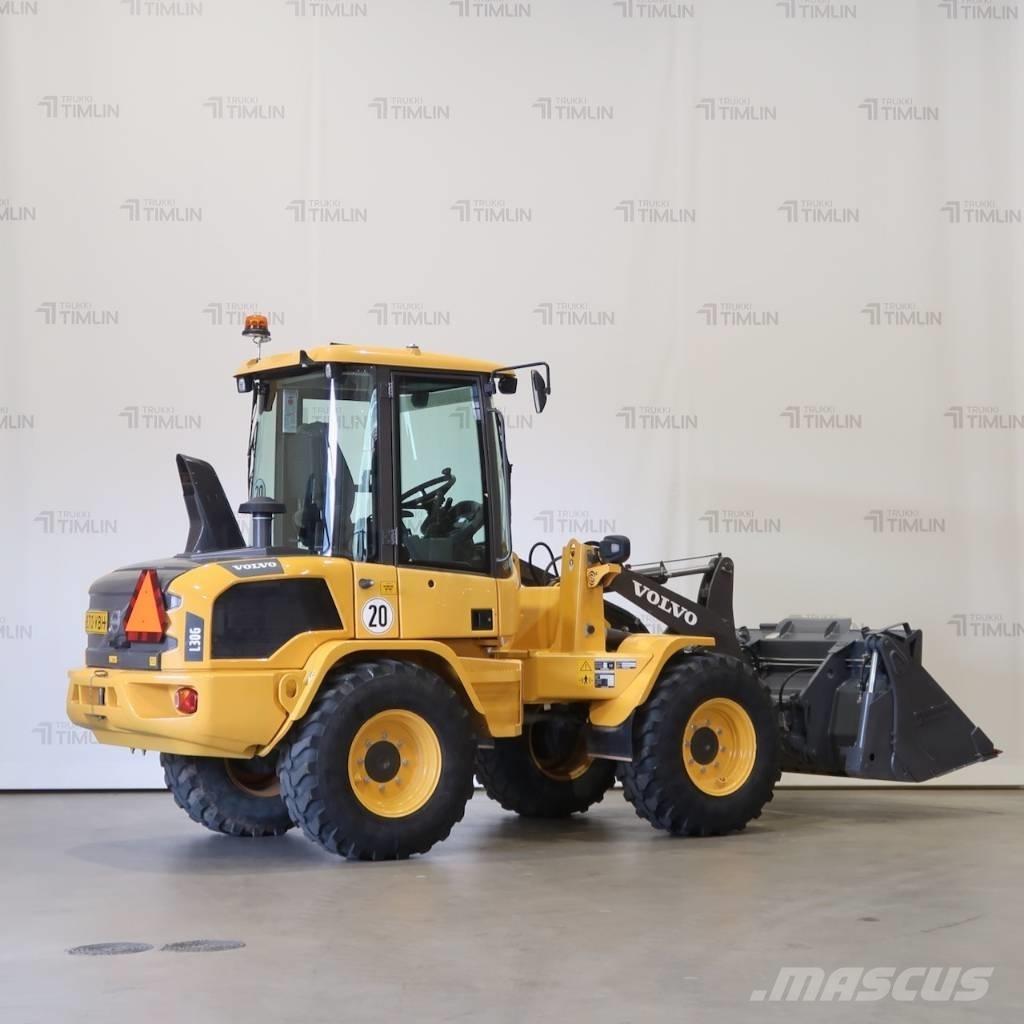Volvo L30G Gumikerekes homlokrakodók
