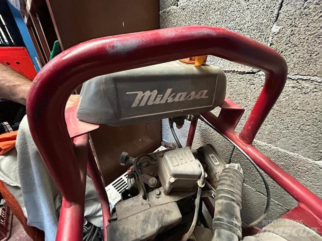 Mikasa MTR-40F Vibrátorok