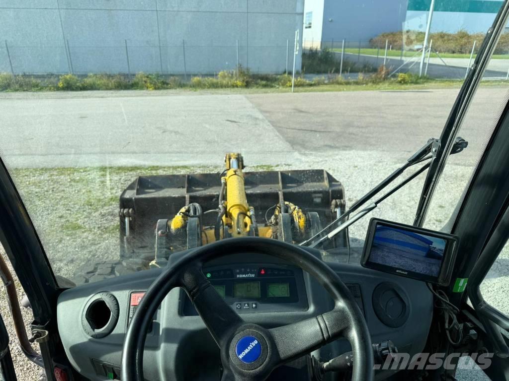 Komatsu WA 100M-7 Gumikerekes homlokrakodók