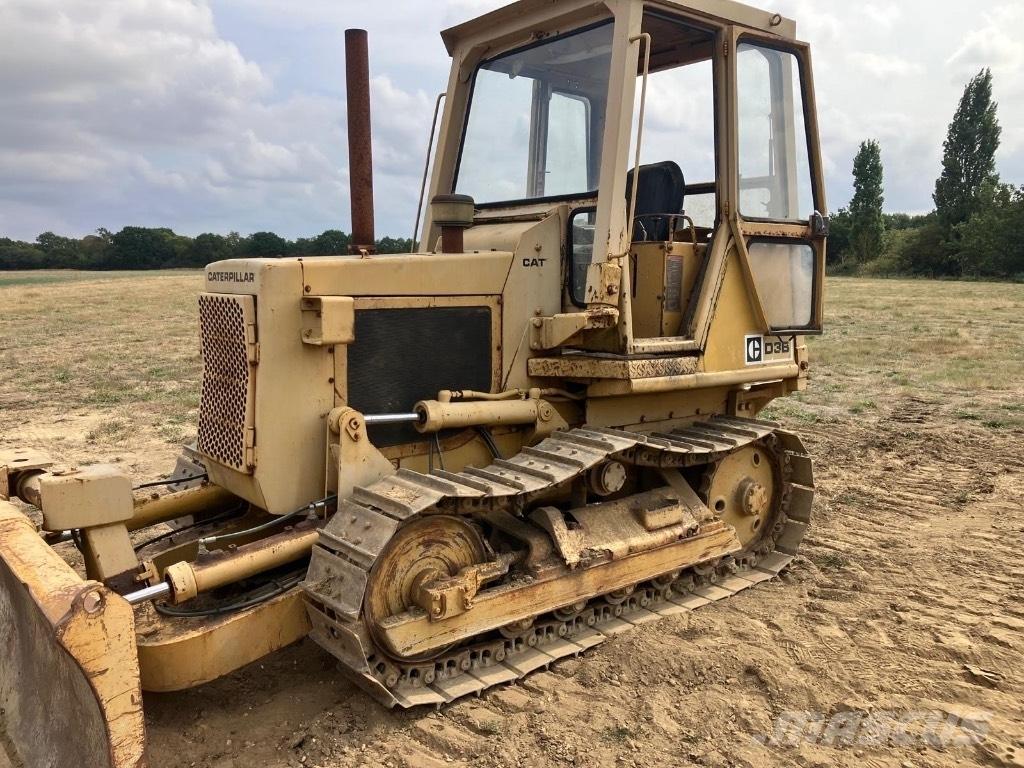 CAT D 3 B lánctalpas dózerek
