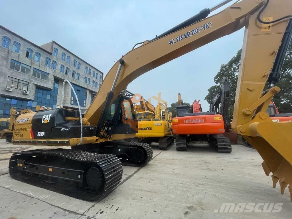 CAT CAT320 D2 Lánctalpas kotrók