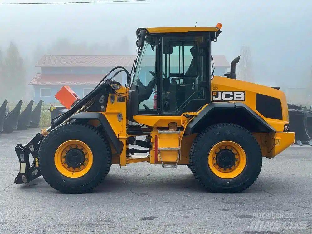 JCB 417 HT Gumikerekes homlokrakodók
