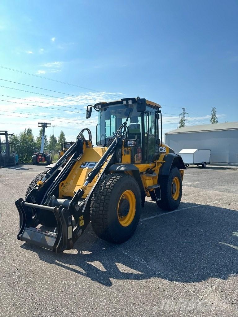 JCB 417 HT Gumikerekes homlokrakodók