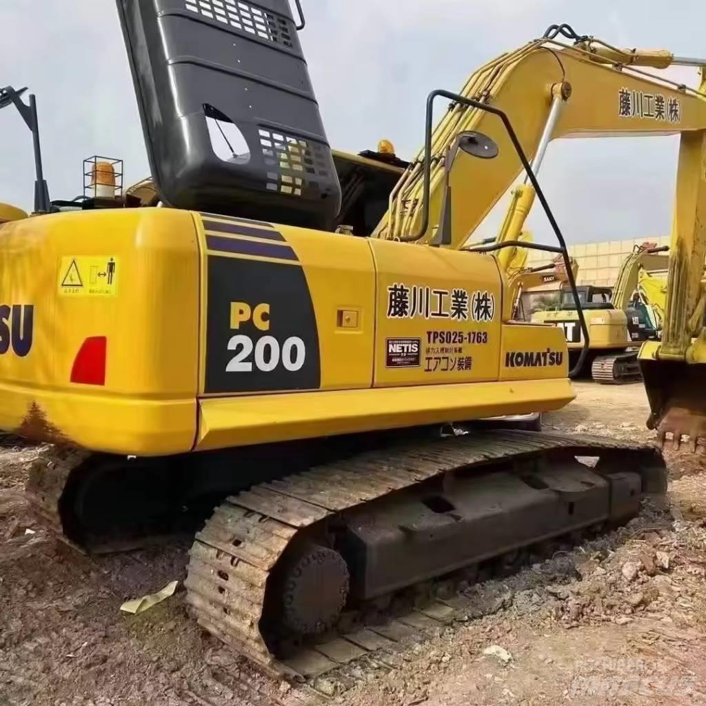 Komatsu PC 200 Lánctalpas kotrók