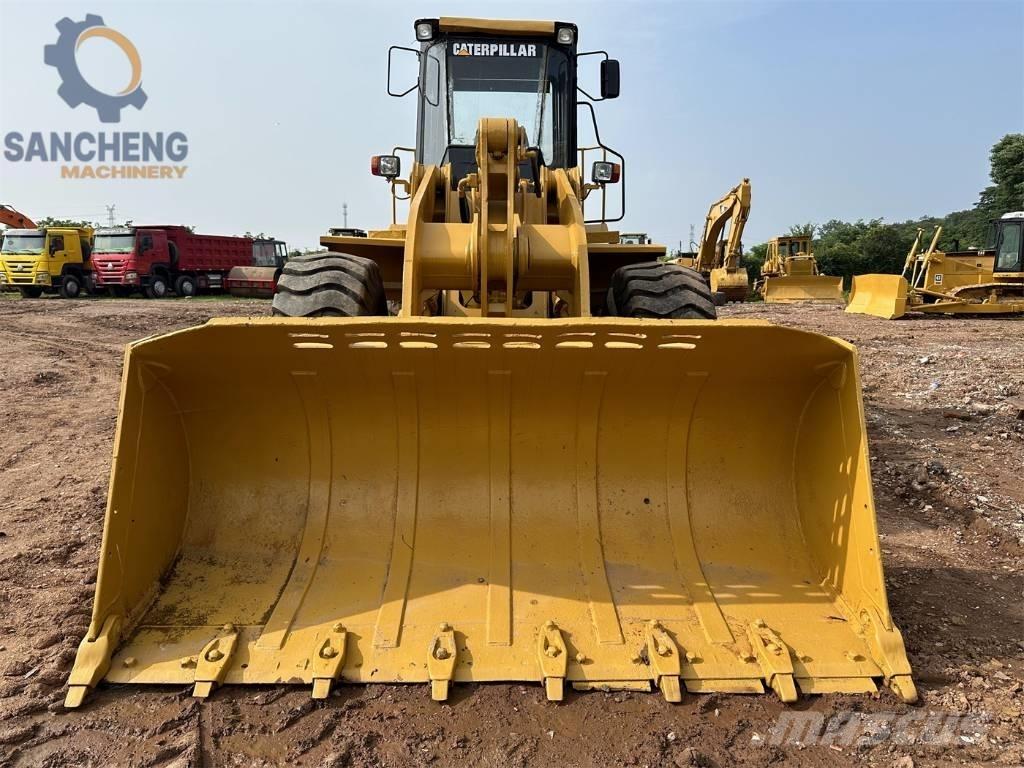 CAT 966F Gumikerekes homlokrakodók
