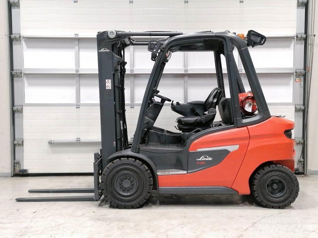 Linde H30T-01 Gázüzemű targoncák
