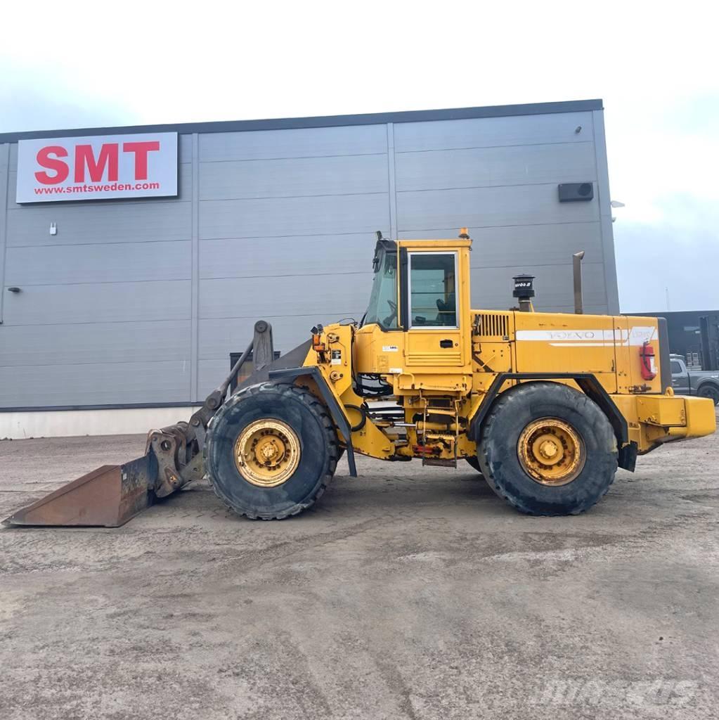 Volvo L 120 C Gumikerekes homlokrakodók