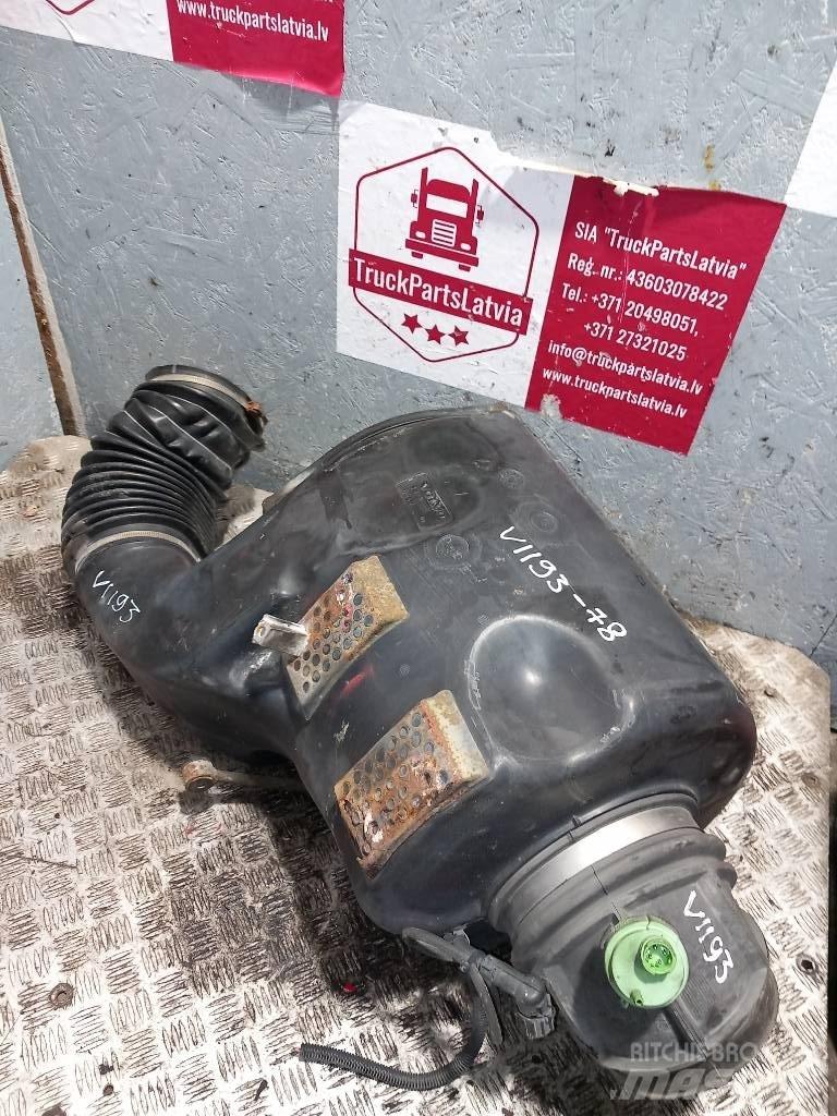Volvo FH 12     3979505 Vezetőfülke és belső tartozékok