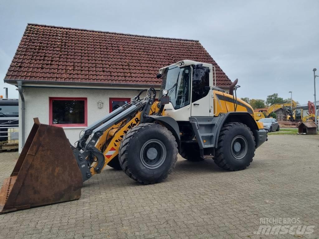 Liebherr L 526 Gumikerekes homlokrakodók