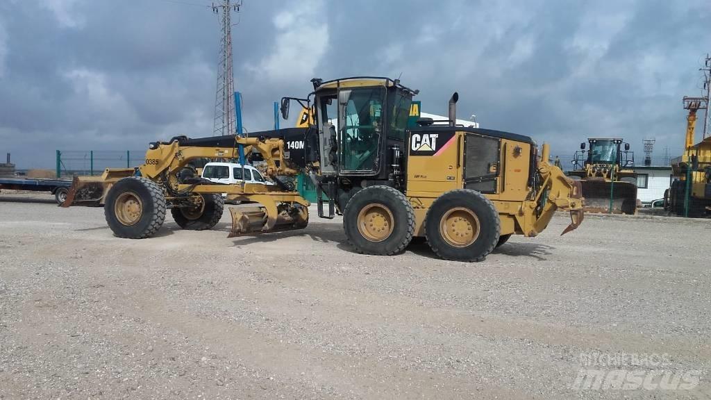 CAT 140 M Gréderek