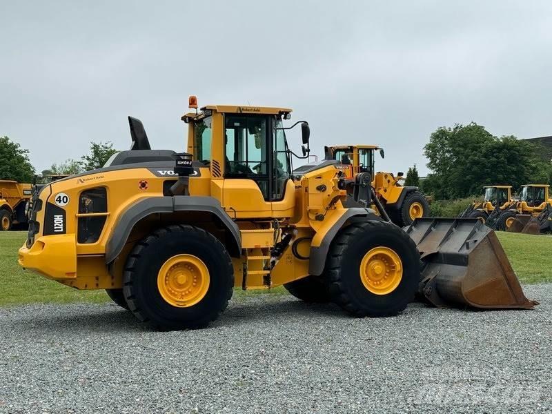 Volvo L 120 H Gumikerekes homlokrakodók