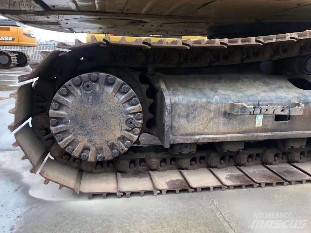 CAT 323 D Lánctalpas kotrók