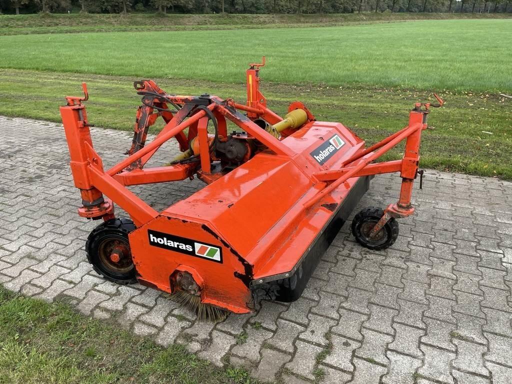 Holaras A220 Úttakarító gépek
