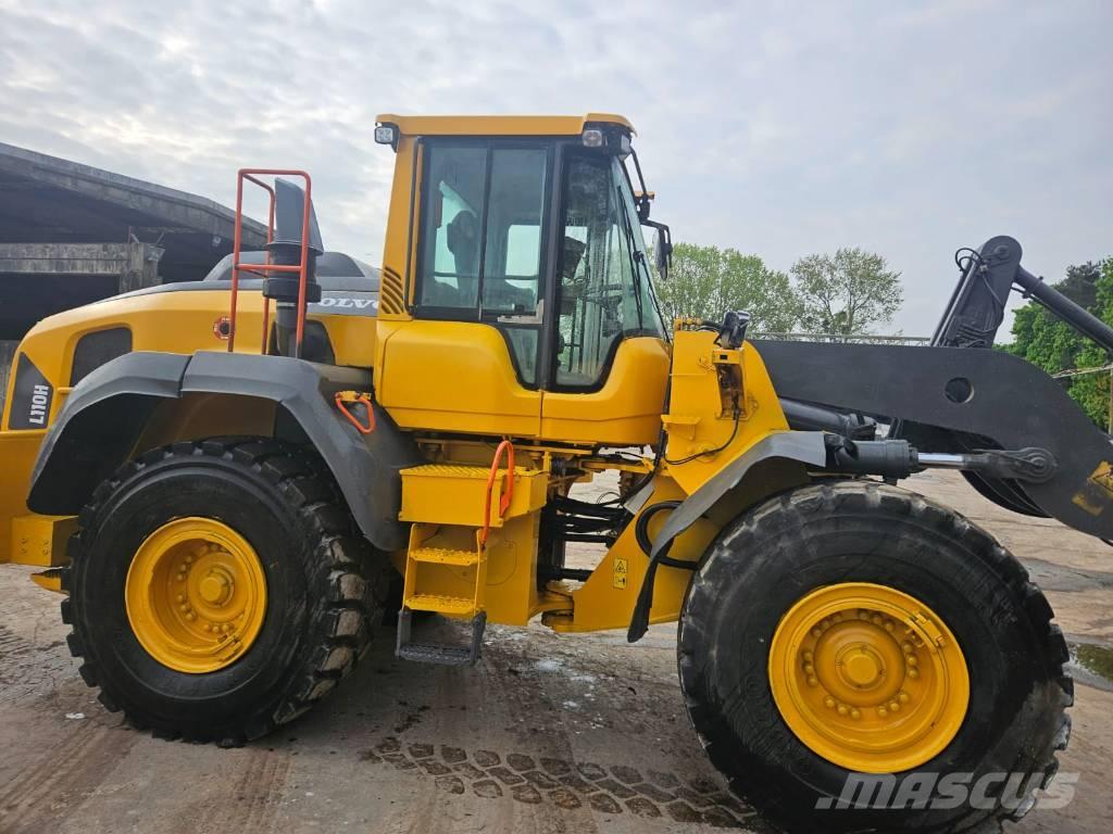 Volvo L 110 H Gumikerekes homlokrakodók