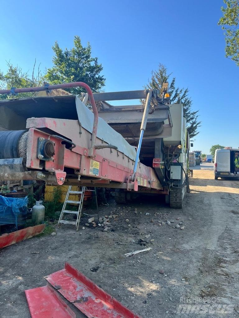 Sandvik QJ 241 Mobil törőgépek